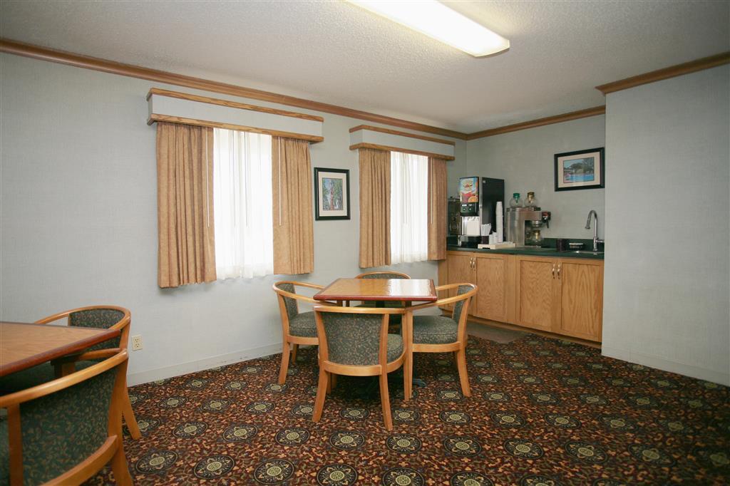Hotel Baymont By Wyndham Robinson Restaurante foto